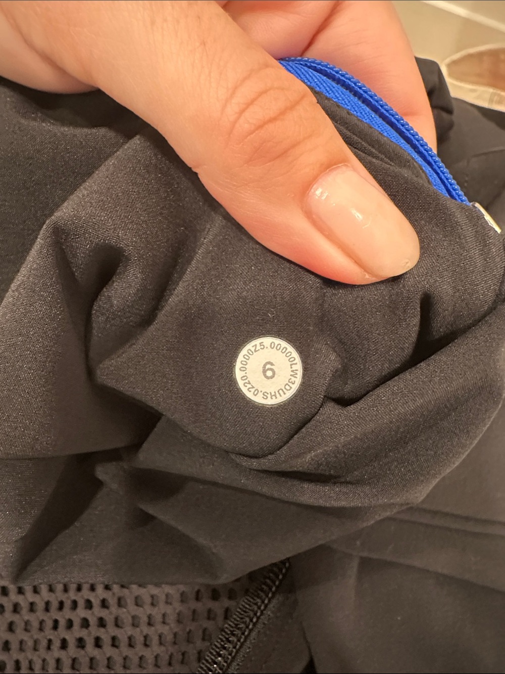 Lululemon Cropped Anorak Half-Zip Pullover- Black, Size 6 - Picture 7 of 7